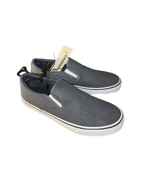 No Boundaries Clinton Canvas Gray Slip-On Loafers